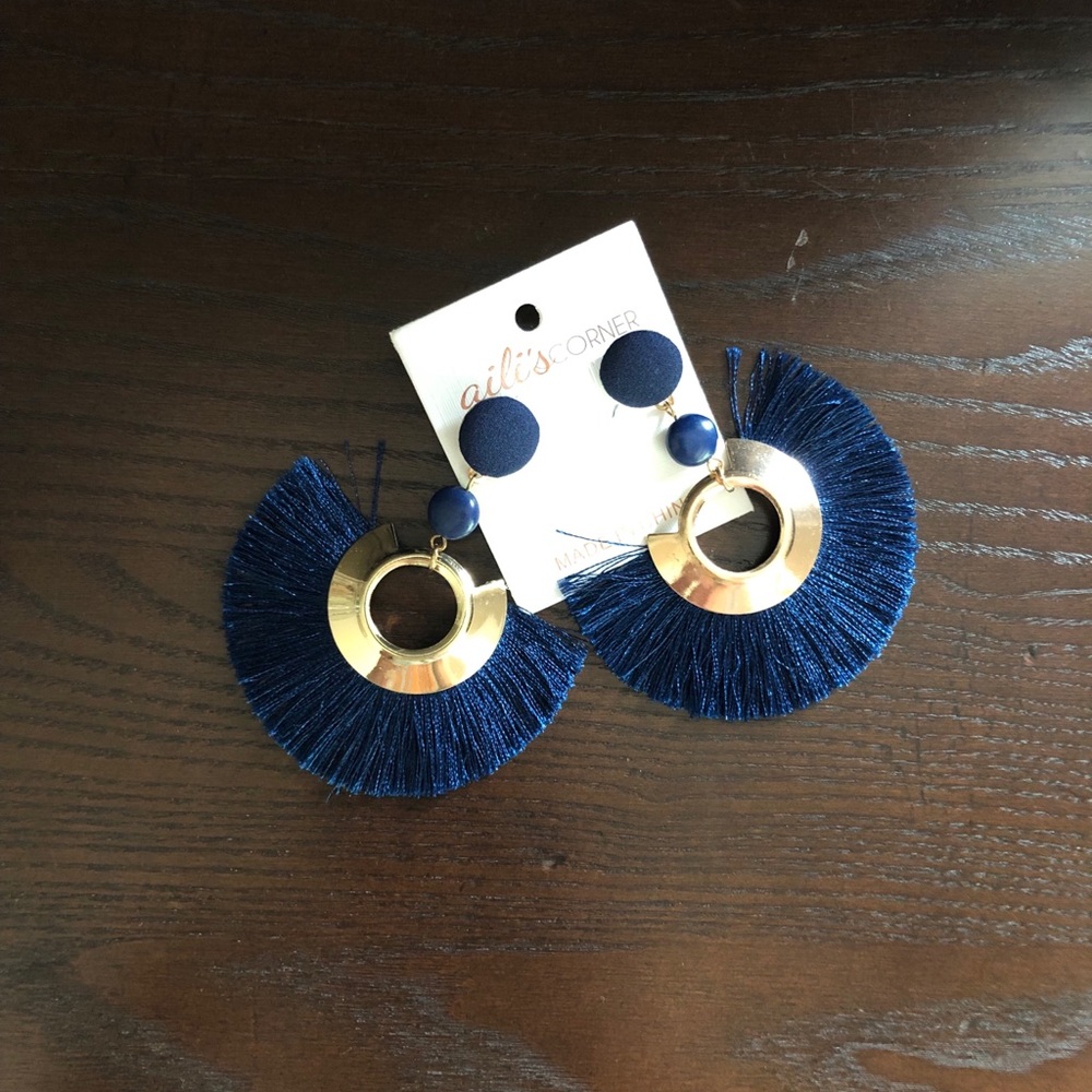 New Aili’s Corner, tassel earrings